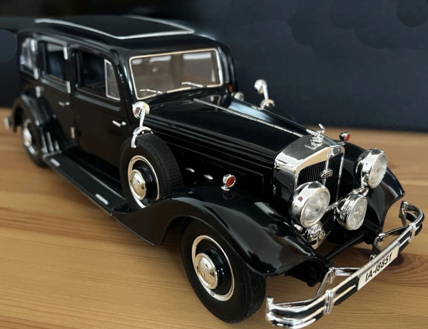 Ricko Horch 850 Pullmann 1935 DieCast Model in original box (10113)